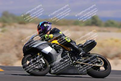 media/Oct-08-2022-SoCal Trackdays (Sat) [[1fc3beec89]]/Turn 16 (125pm)/